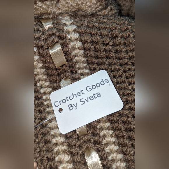 #635 NWT Handmade Kids winter hat with flower. Size: 4T - Picture 7 of 8